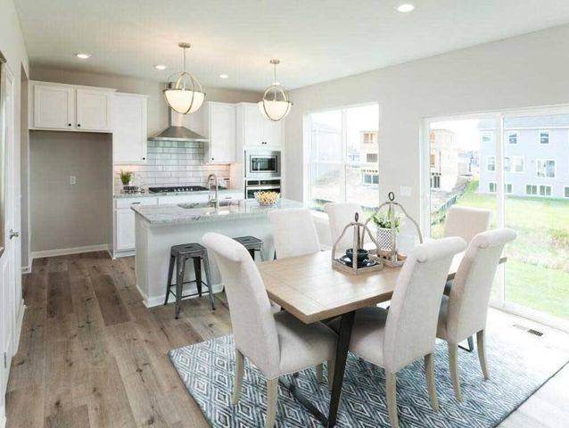 1473 Philipp Way, Shakopee, MN 55379