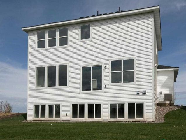 1473 Philipp Way, Shakopee, MN 55379