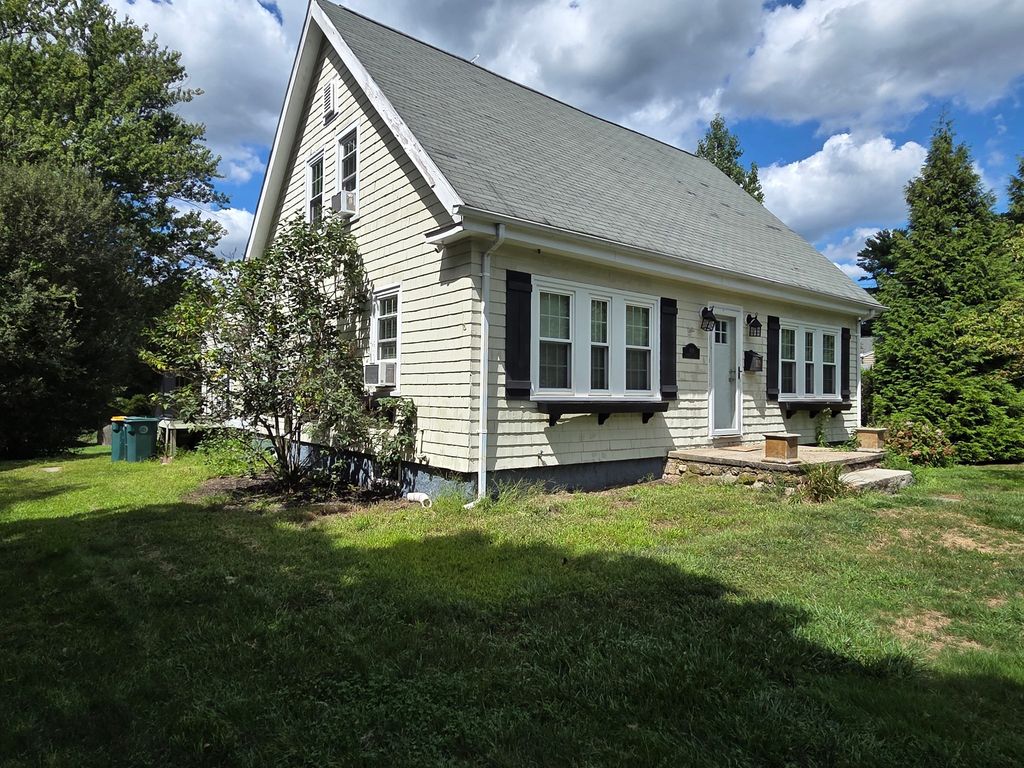 908 Hancock St., Abington, MA 02351