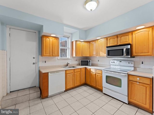 3552 CHIPPENDALE AVE, Philadelphia, PA 19136