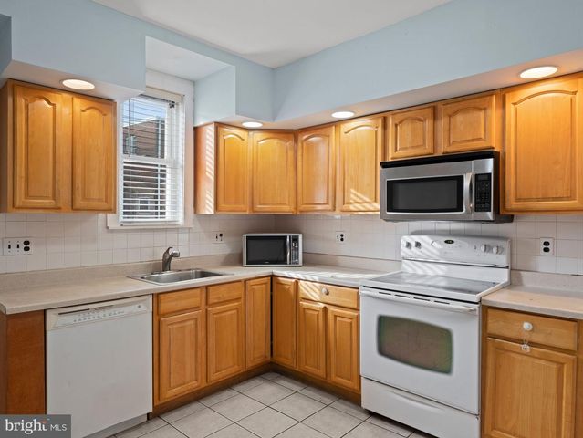 3552 CHIPPENDALE AVE, Philadelphia, PA 19136