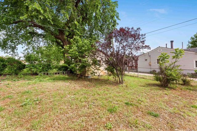 2222 S Millwood, Wichita, KS 67213