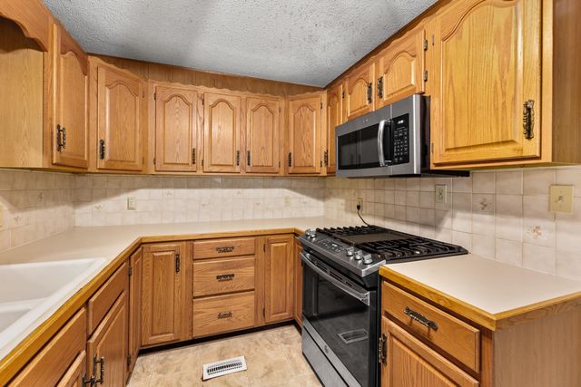 2222 S Millwood, Wichita, KS 67213