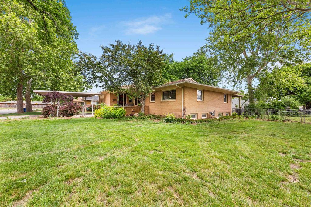 2222 S Millwood, Wichita, KS 67213