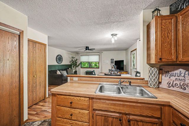 1516 Helmo Avenue N, Oakdale, MN 55128