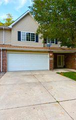 110 Debie Lane, Hobart, IN 46342