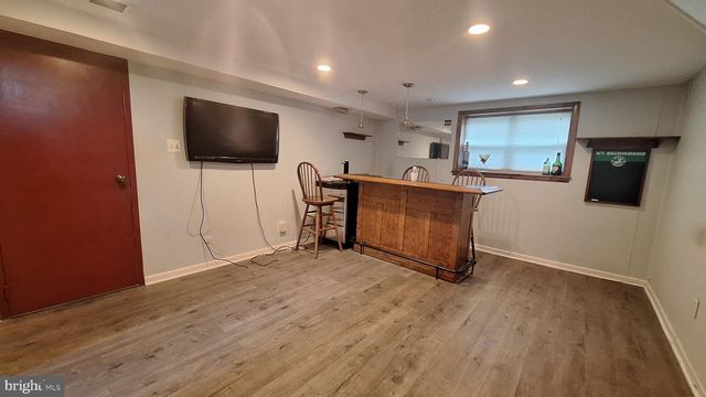 925 ROBERTS RD, Warminster, PA 18974