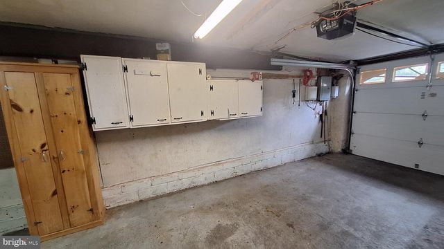 925 ROBERTS RD, Warminster, PA 18974