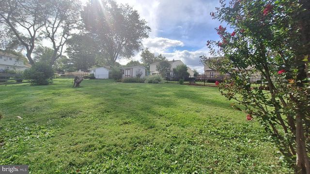 925 ROBERTS RD, Warminster, PA 18974
