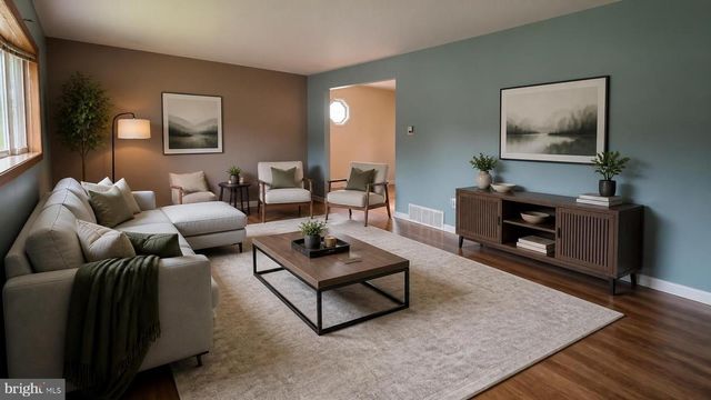 925 ROBERTS RD, Warminster, PA 18974
