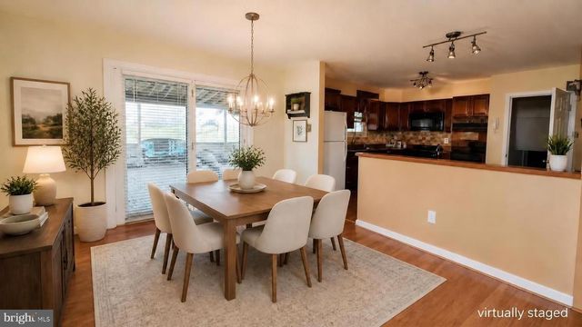925 ROBERTS RD, Warminster, PA 18974