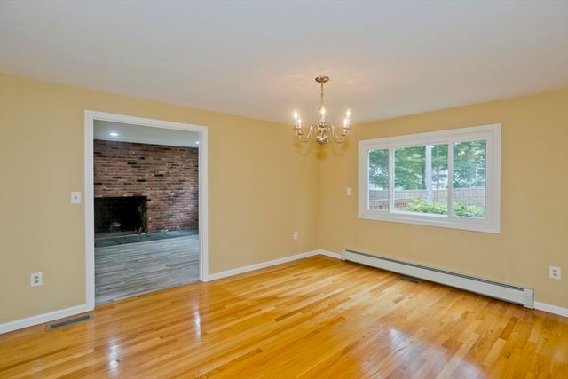 236 Forest Glen, West Springfield, MA 01089