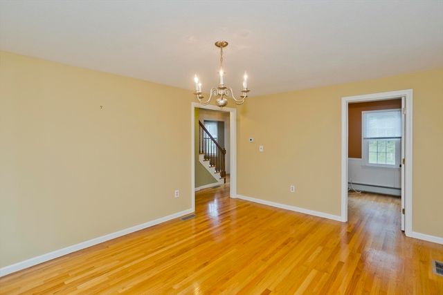 236 Forest Glen, West Springfield, MA 01089