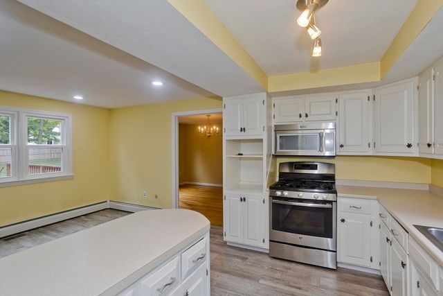 236 Forest Glen, West Springfield, MA 01089
