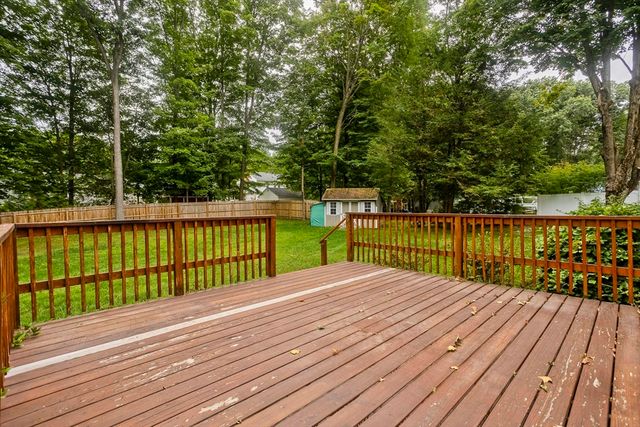 236 Forest Glen, West Springfield, MA 01089