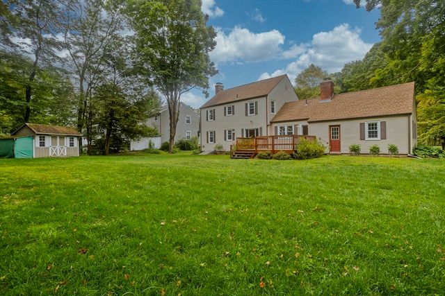 236 Forest Glen, West Springfield, MA 01089