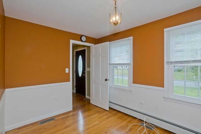 236 Forest Glen, West Springfield, MA 01089