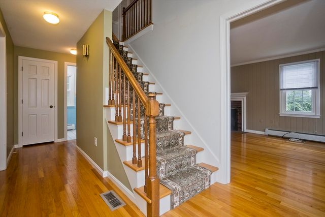 236 Forest Glen, West Springfield, MA 01089