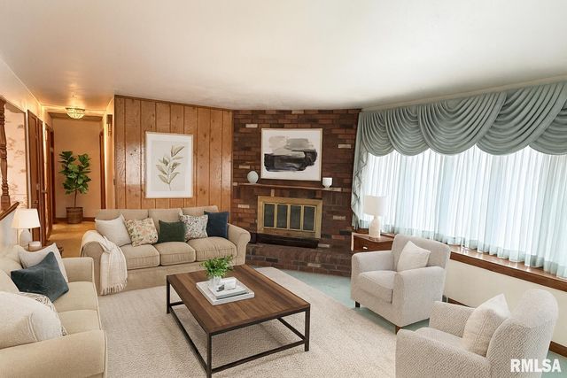 3611 N AVALON Place, Peoria, IL 61604