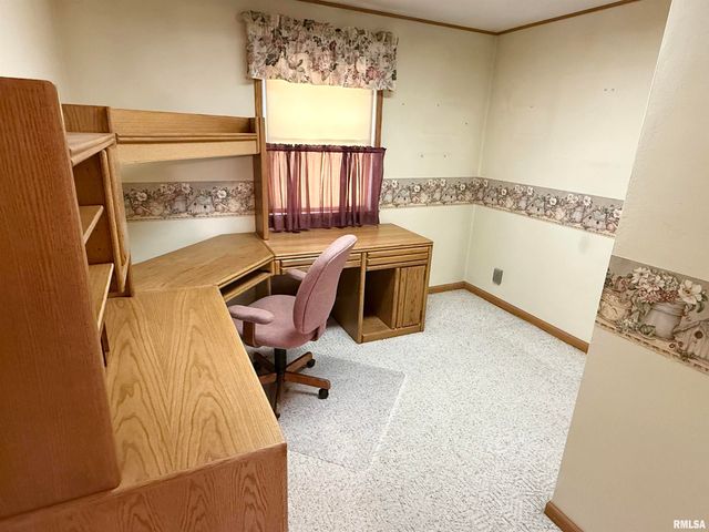 3611 N AVALON Place, Peoria, IL 61604