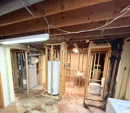 3611 N AVALON Place, Peoria, IL 61604