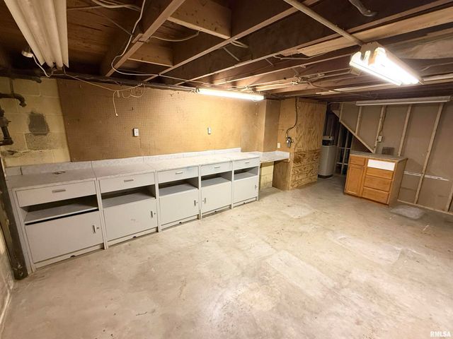 3611 N AVALON Place, Peoria, IL 61604