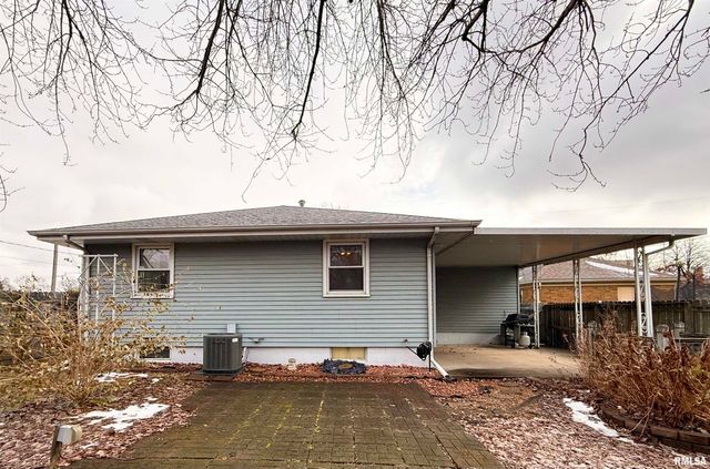 3611 N AVALON Place, Peoria, IL 61604