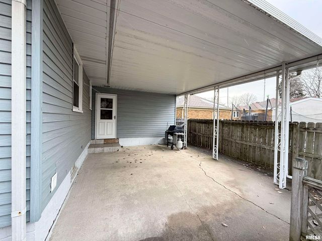 3611 N AVALON Place, Peoria, IL 61604