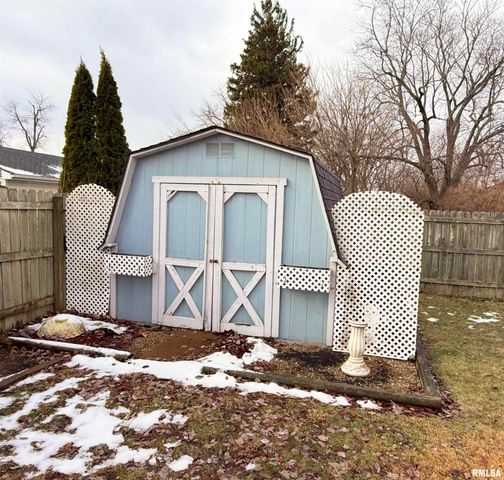 3611 N AVALON Place, Peoria, IL 61604