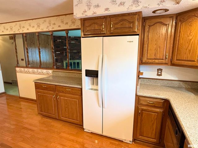 3611 N AVALON Place, Peoria, IL 61604