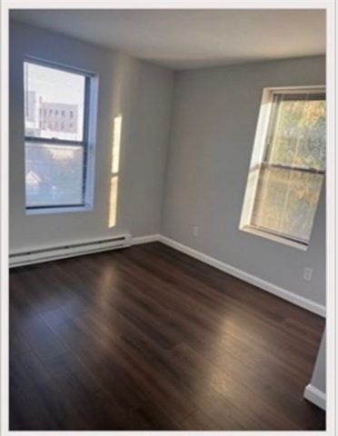 56 Johnson 16, Lynn, MA 01902