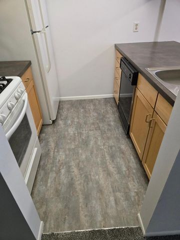 6710 Vernon Avenue S 209, Edina, MN 55436