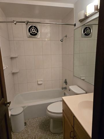 6710 Vernon Avenue S 209, Edina, MN 55436