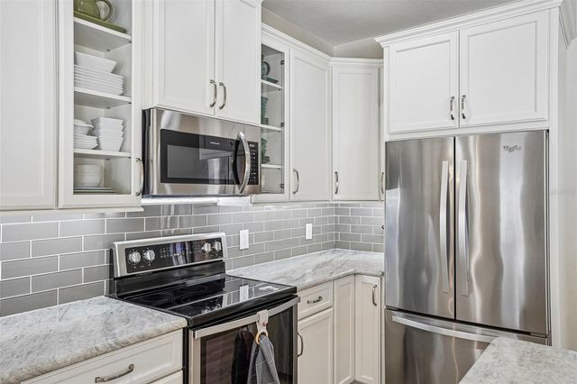 19323 PARK PLACE BOULEVARD, Eustis, FL 32736