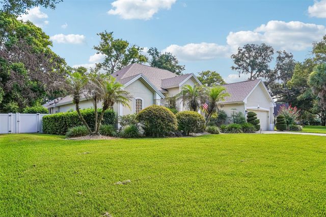 19323 PARK PLACE BOULEVARD, Eustis, FL 32736