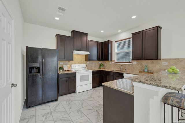 4272 GALE MDWS, New Braunfels, TX 78130