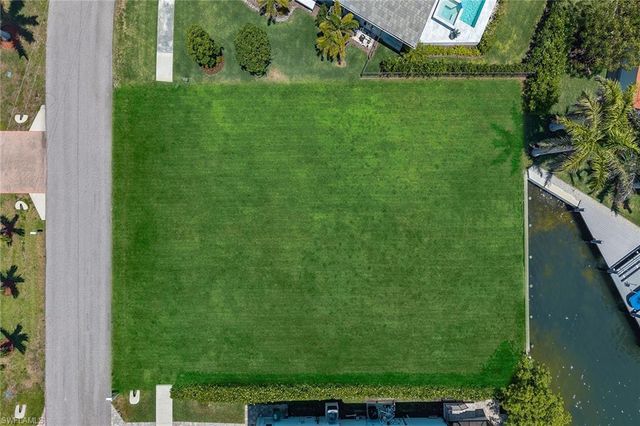 269 Bass CT, Marco Island, FL 34145