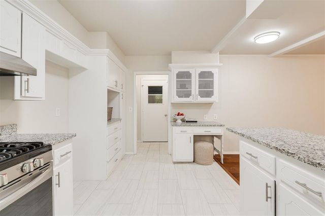 10237 Stoneham Avenue, Oklahoma City, OK 73120