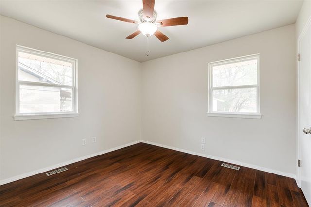 10237 Stoneham Avenue, Oklahoma City, OK 73120