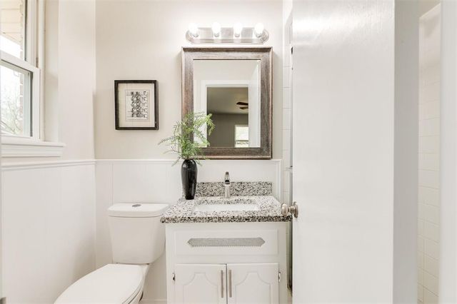 10237 Stoneham Avenue, Oklahoma City, OK 73120