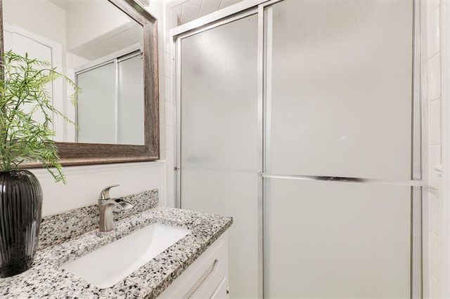10237 Stoneham Avenue, Oklahoma City, OK 73120