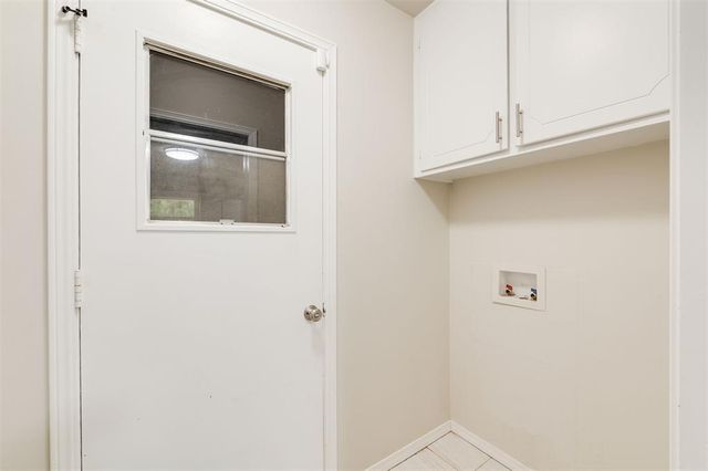 10237 Stoneham Avenue, Oklahoma City, OK 73120