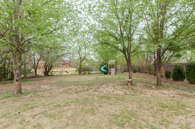 10237 Stoneham Avenue, Oklahoma City, OK 73120