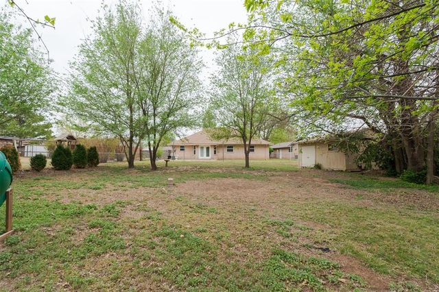 10237 Stoneham Avenue, Oklahoma City, OK 73120