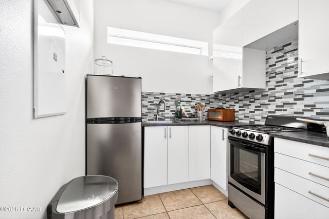 349 Chelsea Place Avenue, Ormond Beach, FL 32174