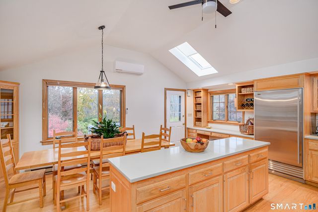 6 Brinsmade Lane, Sherman, CT 06784