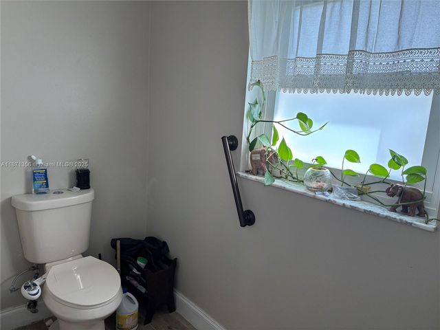 2267 SW Haycraft Cir, Port St. Lucie, FL 34953