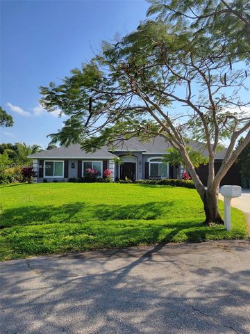 2267 SW Haycraft Cir, Port St. Lucie, FL 34953