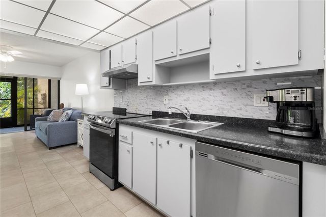 305 W 30TH AVENUE W A110, Bradenton, FL 34205