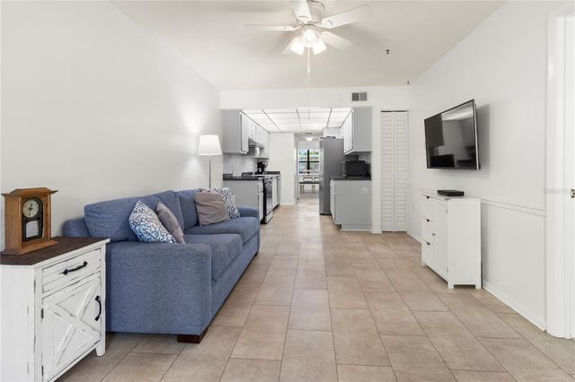 305 W 30TH AVENUE W A110, Bradenton, FL 34205